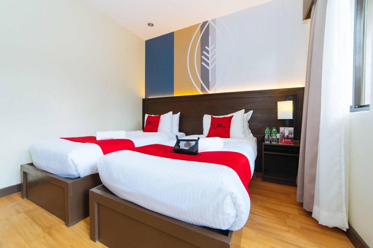 Reddoorz Premium @ Sta Rosa Tagaytay Road Hotel Silang Exterior photo