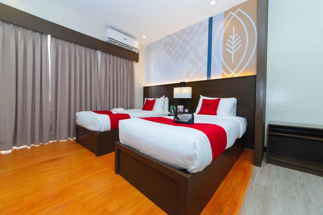 Reddoorz Premium @ Sta Rosa Tagaytay Road Hotel Silang Exterior photo