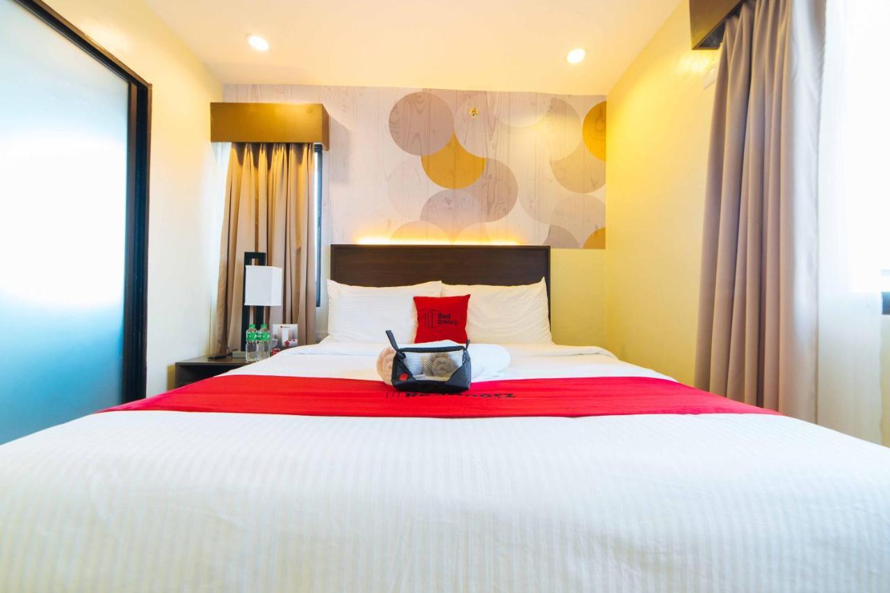 Reddoorz Premium @ Sta Rosa Tagaytay Road Hotel Silang Exterior photo