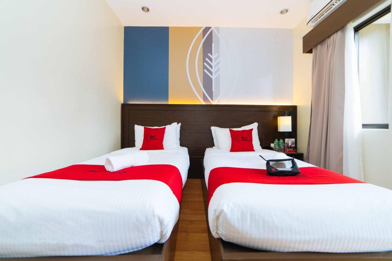 Reddoorz Premium @ Sta Rosa Tagaytay Road Hotel Silang Exterior photo