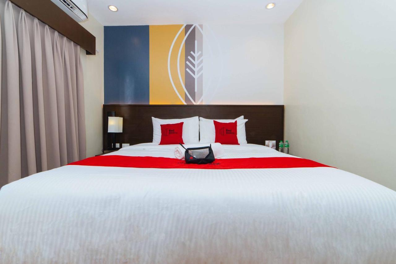 Reddoorz Premium @ Sta Rosa Tagaytay Road Hotel Silang Exterior photo