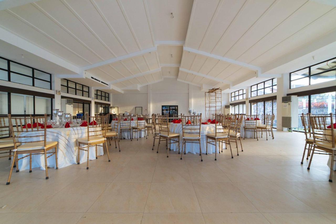 Reddoorz Premium @ Sta Rosa Tagaytay Road Hotel Silang Exterior photo