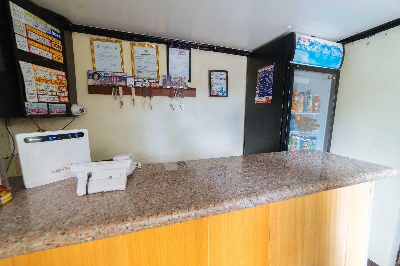 Reddoorz Premium @ Sta Rosa Tagaytay Road Hotel Silang Exterior photo