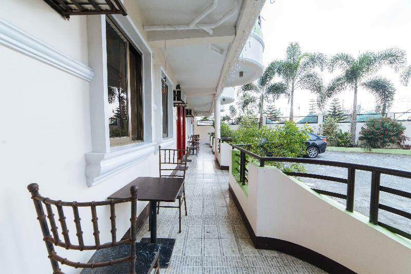 Reddoorz Premium @ Sta Rosa Tagaytay Road Hotel Silang Exterior photo